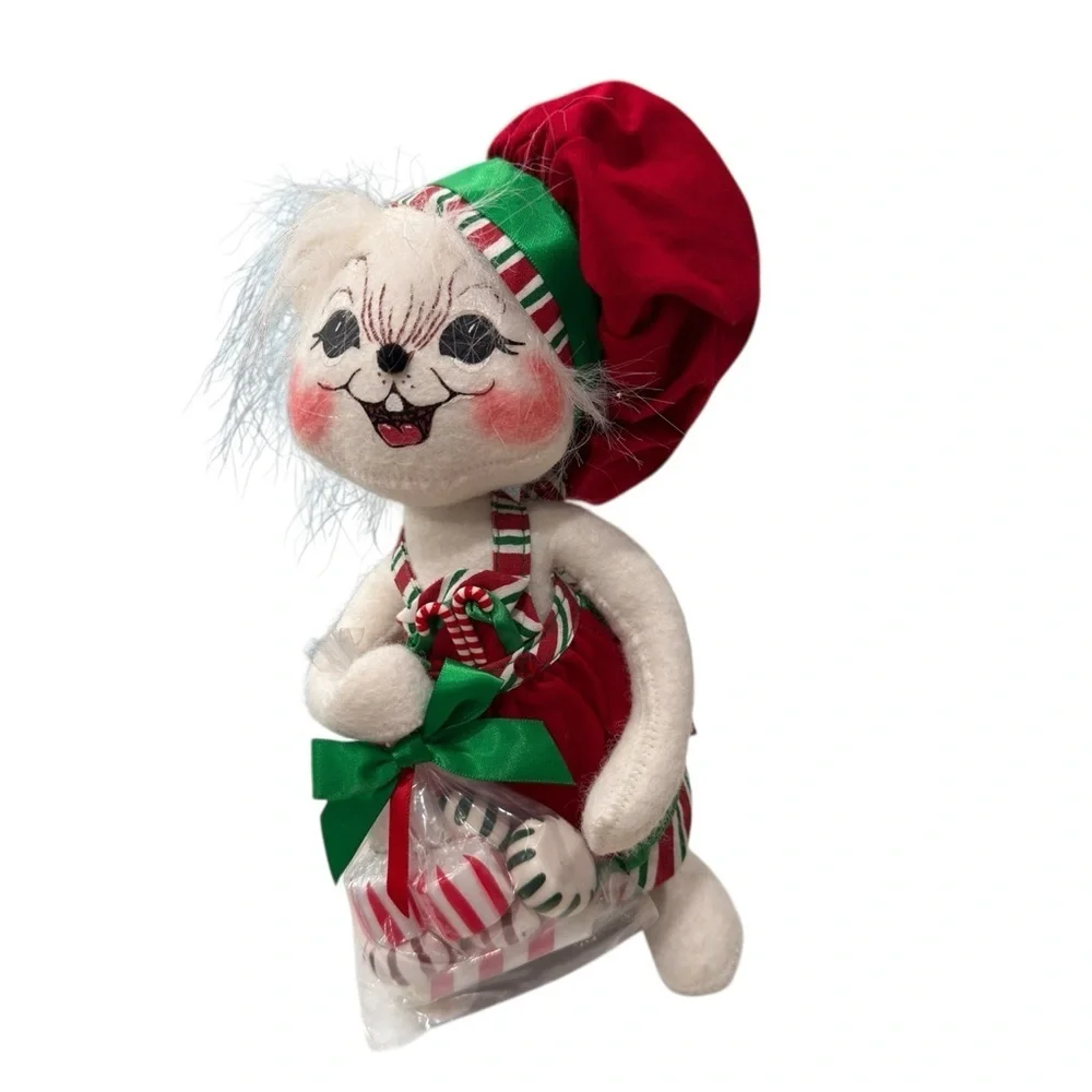 Annalee Red and Green Christmas Mouse Peppermint Candy 9 1/2 inches 2005